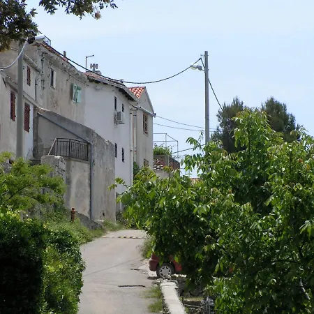 View Ferienhaus Ustrine