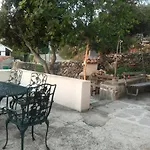 View Tatil Evi Ustrine